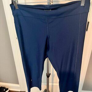 Under Armour crop compression leggings